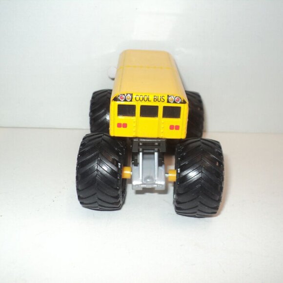 Monster Jam Higher Education Yellow Cool Bus 2023 Hot Wheels 1:43 Scale 3 3/4" L - Picture 4 of 5